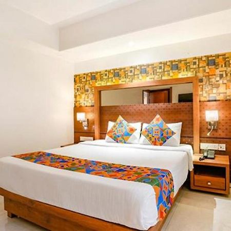Srikrishna Paradise Hotel Thane Navi Mumbai Exterior photo