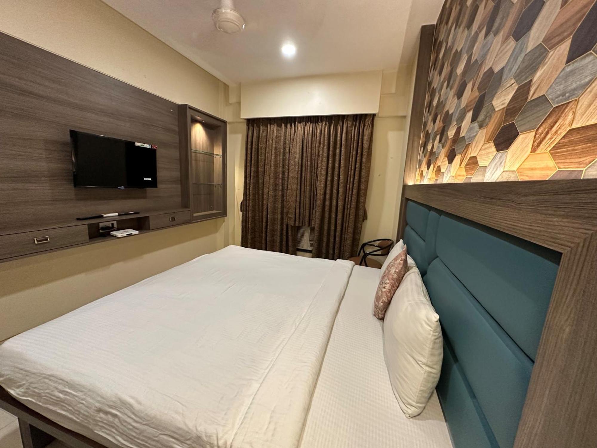 Srikrishna Paradise Hotel Thane Navi Mumbai Exterior photo