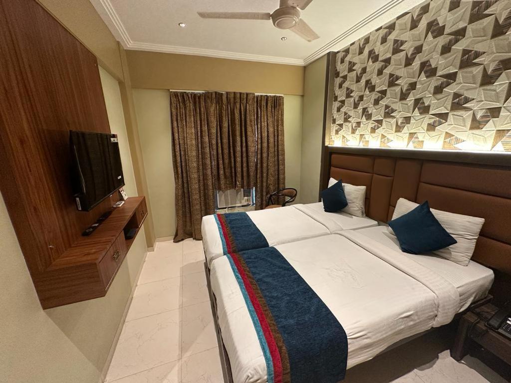 Srikrishna Paradise Hotel Thane Navi Mumbai Exterior photo