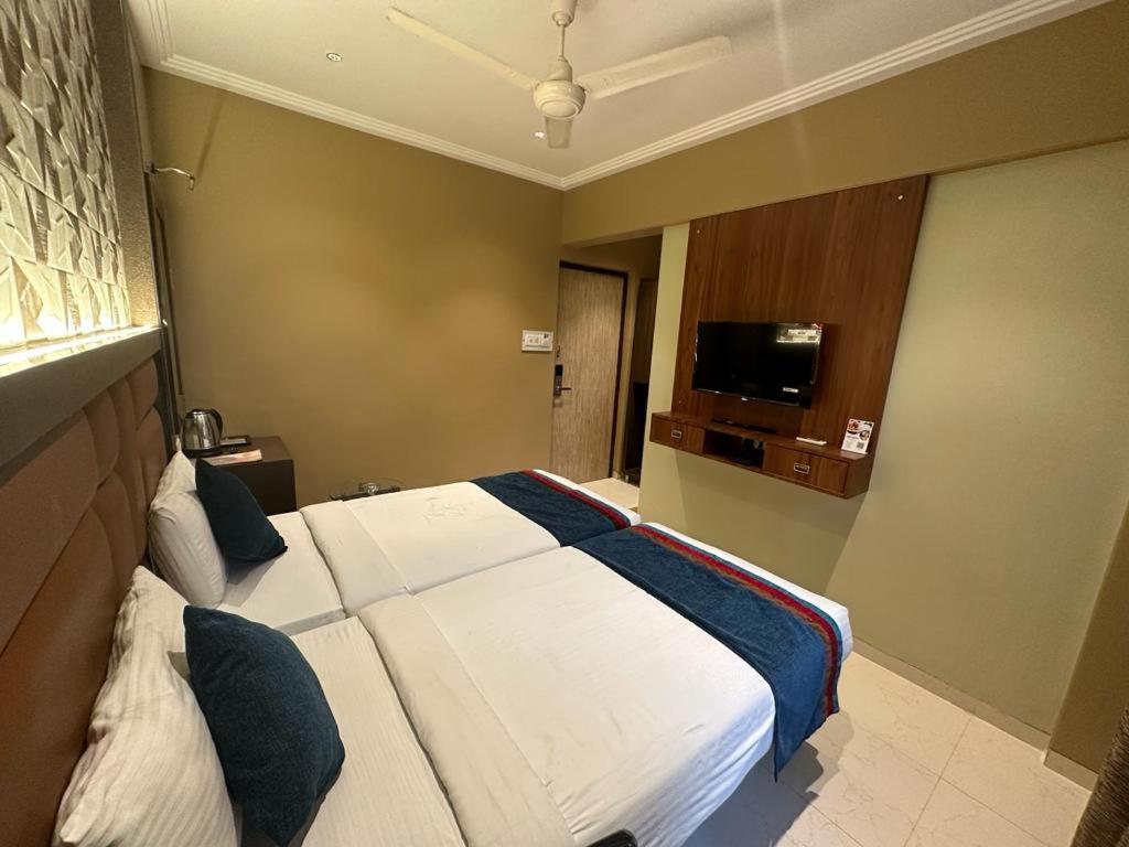 Srikrishna Paradise Hotel Thane Navi Mumbai Exterior photo